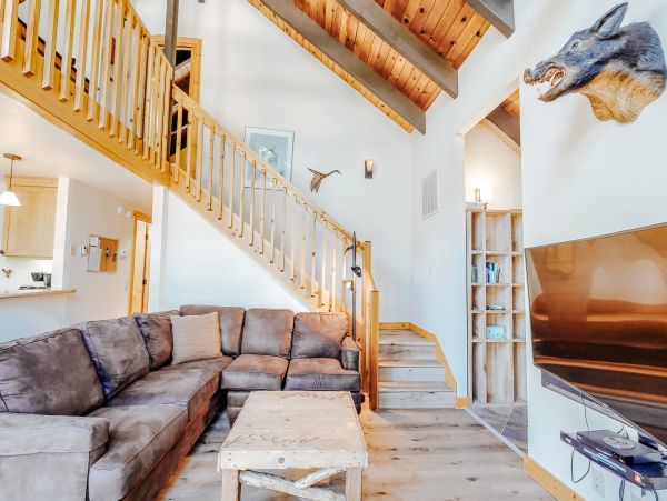 Lake Tahoe North Shore Home 978902