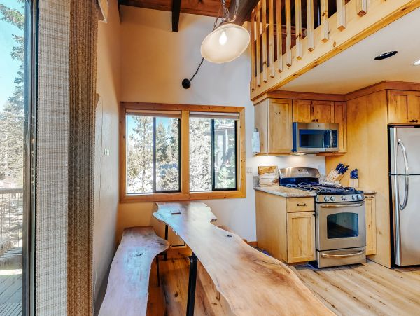 Lake Tahoe North Shore Home 978902