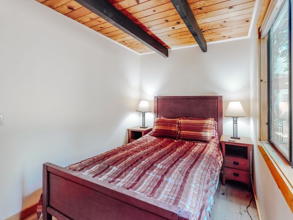 Lake Tahoe North Shore Home 978902