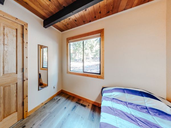 Lake Tahoe North Shore Home 978902