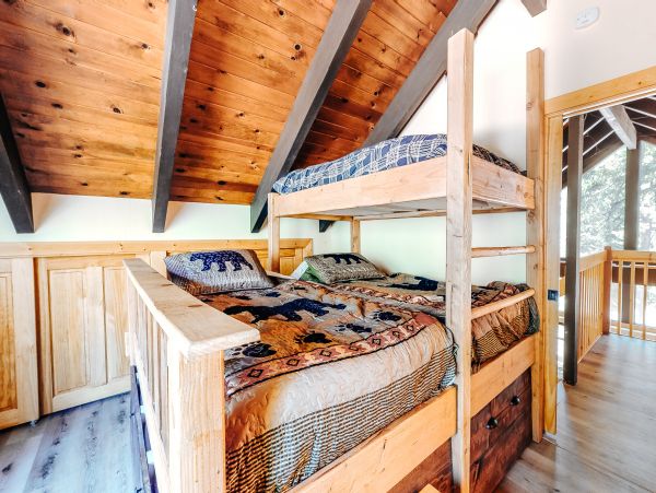 Lake Tahoe North Shore Home 978902