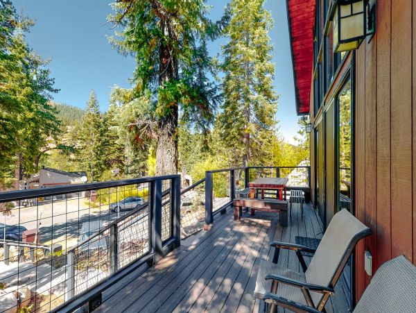 Lake Tahoe North Shore Home 978902