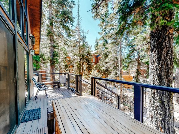 Lake Tahoe North Shore Home 978902