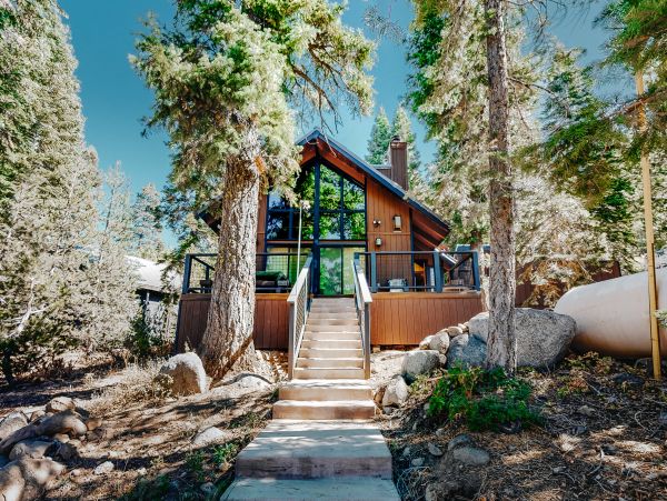 Lake Tahoe North Shore Home 978902