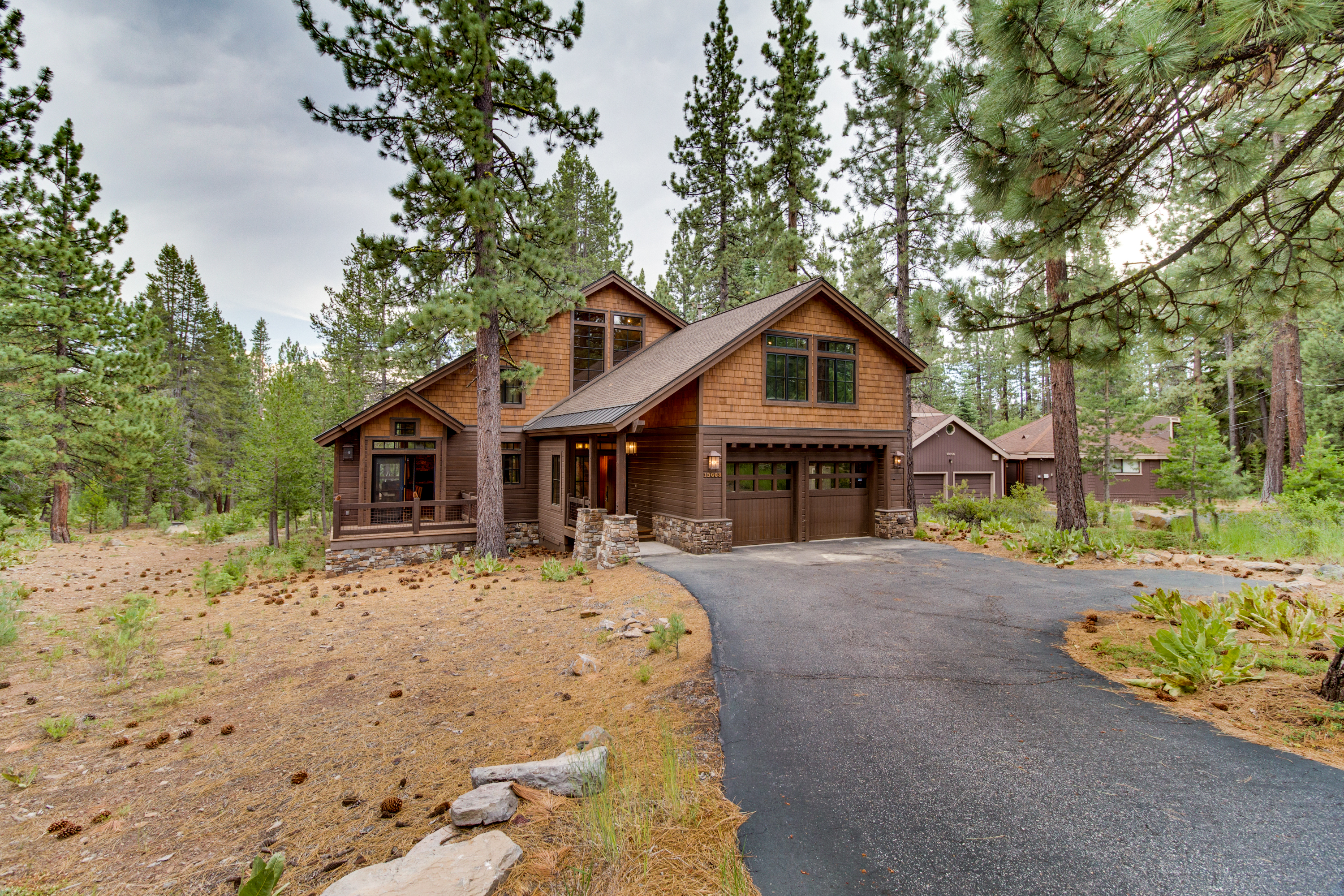 Lake Tahoe North Shore Home 978903