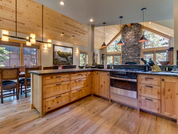 Lake Tahoe North Shore Home 978903
