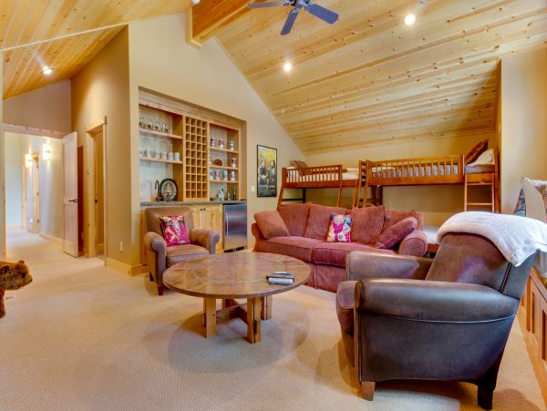 Lake Tahoe North Shore Home 978903