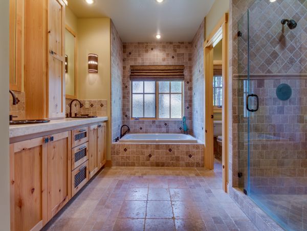Lake Tahoe North Shore Home 978903