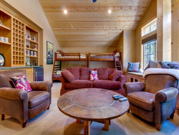 Lake Tahoe North Shore Home 978903