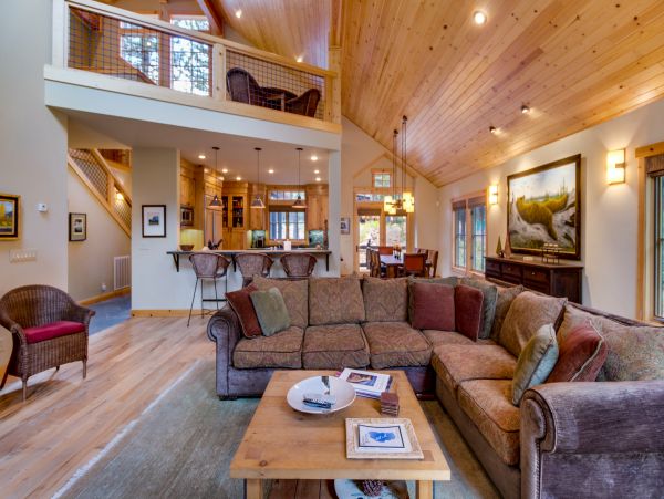 Lake Tahoe North Shore Home 978903
