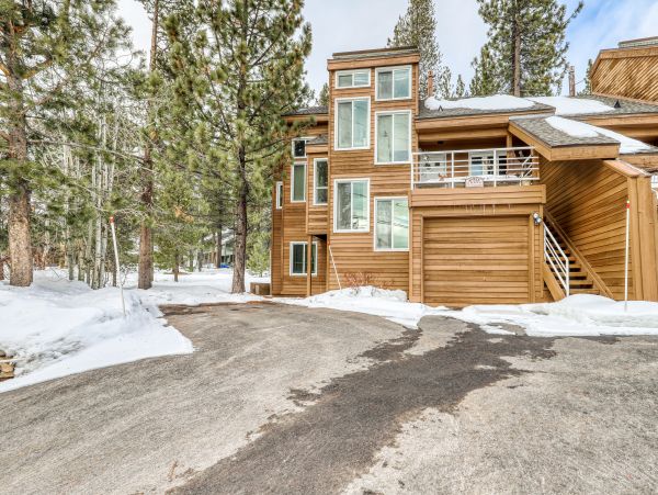 Lake Tahoe North Shore Home 978905