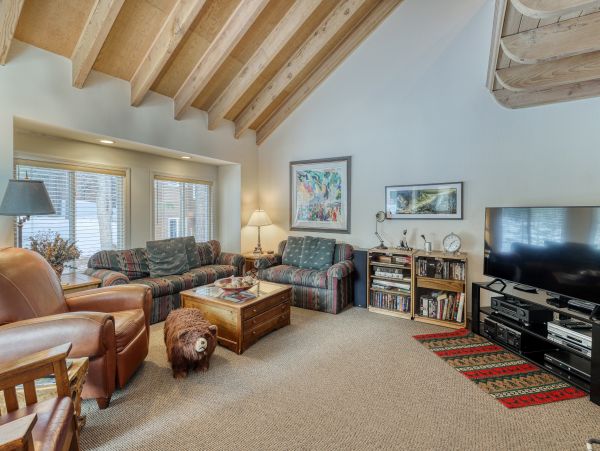 Lake Tahoe North Shore Home 978905
