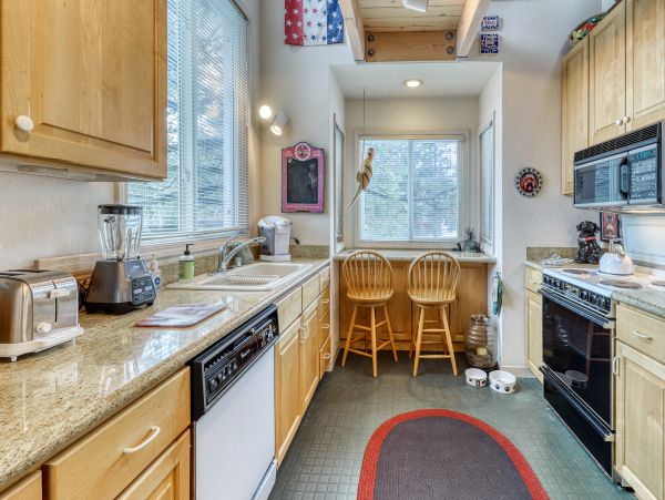 Lake Tahoe North Shore Home 978905