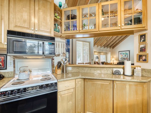 Lake Tahoe North Shore Home 978905