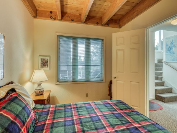 Lake Tahoe North Shore Home 978905