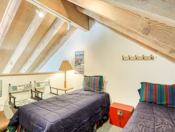 Lake Tahoe North Shore Home 978905