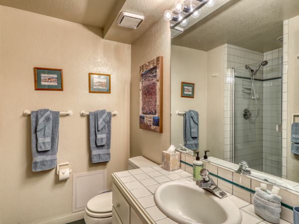 Lake Tahoe North Shore Home 978905