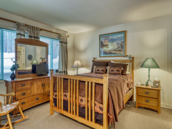 Lake Tahoe North Shore Home 978905