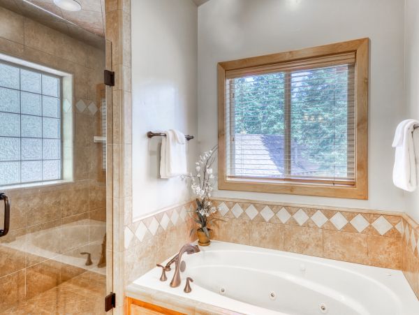 Lake Tahoe North Shore Home 978906