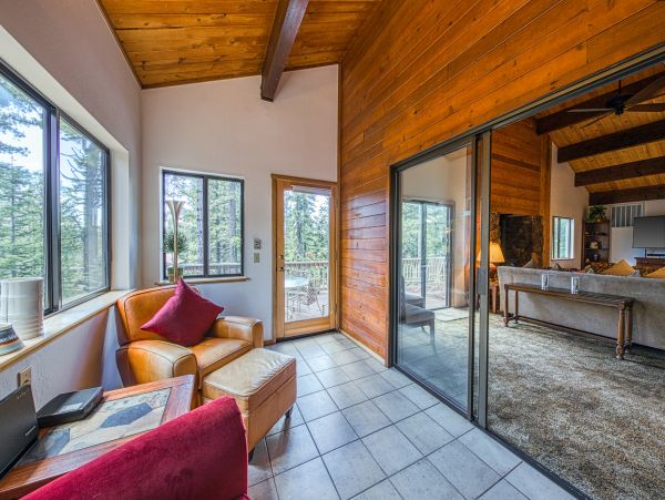 Lake Tahoe North Shore Home 978908