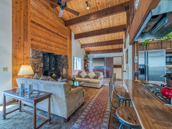Lake Tahoe North Shore Home 978908