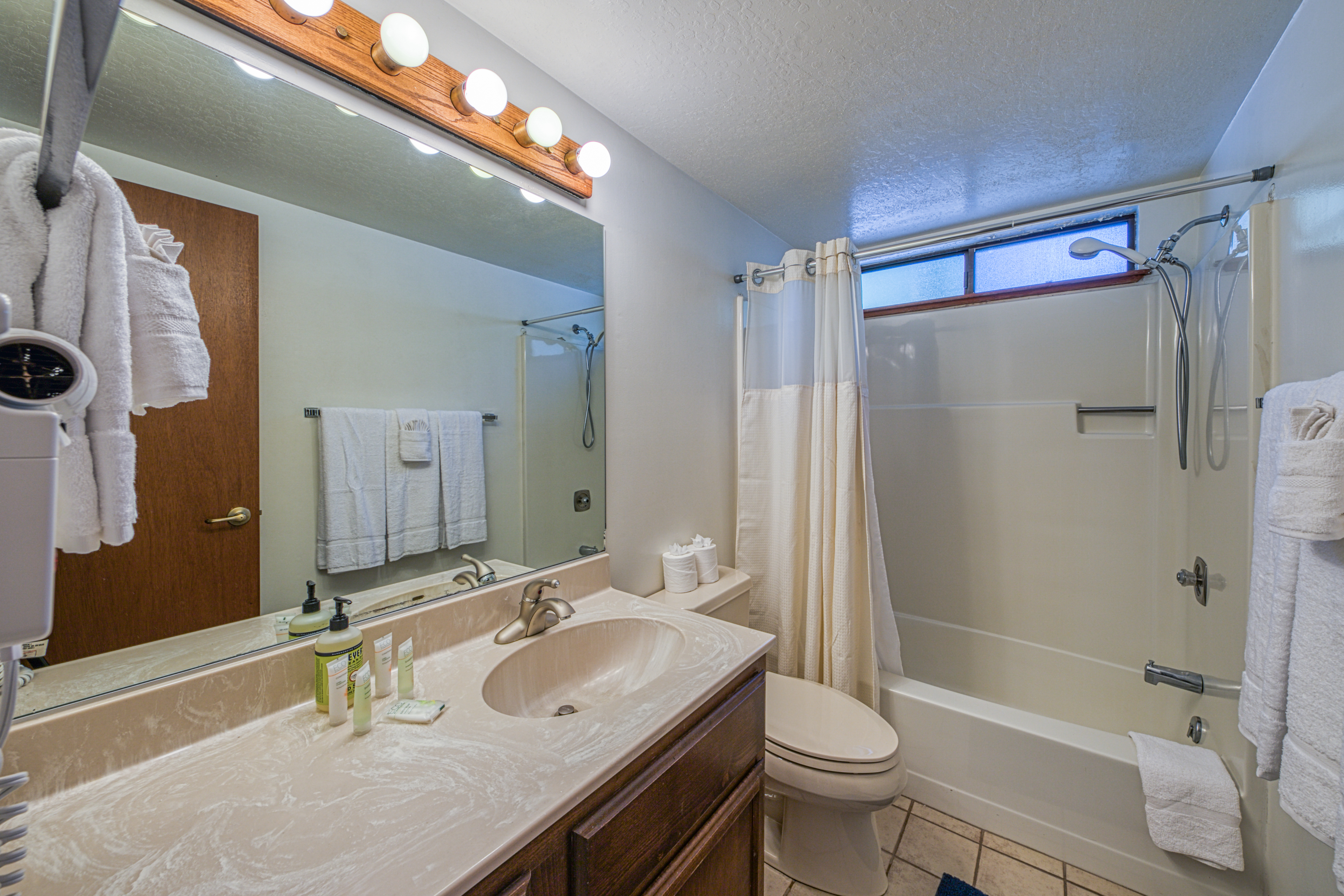 Lake Tahoe North Shore Home 978908