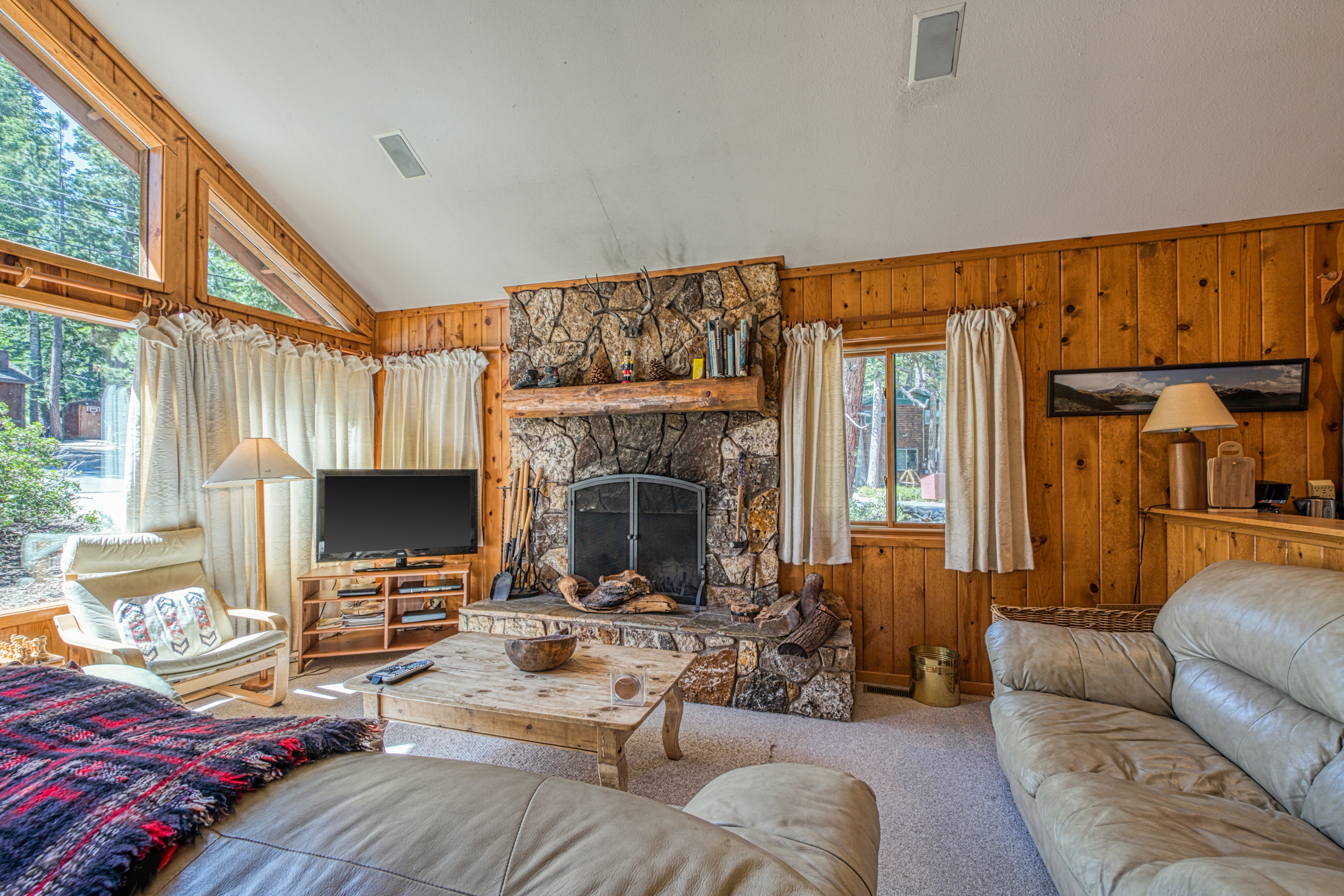 Lake Tahoe North Shore Home 978909