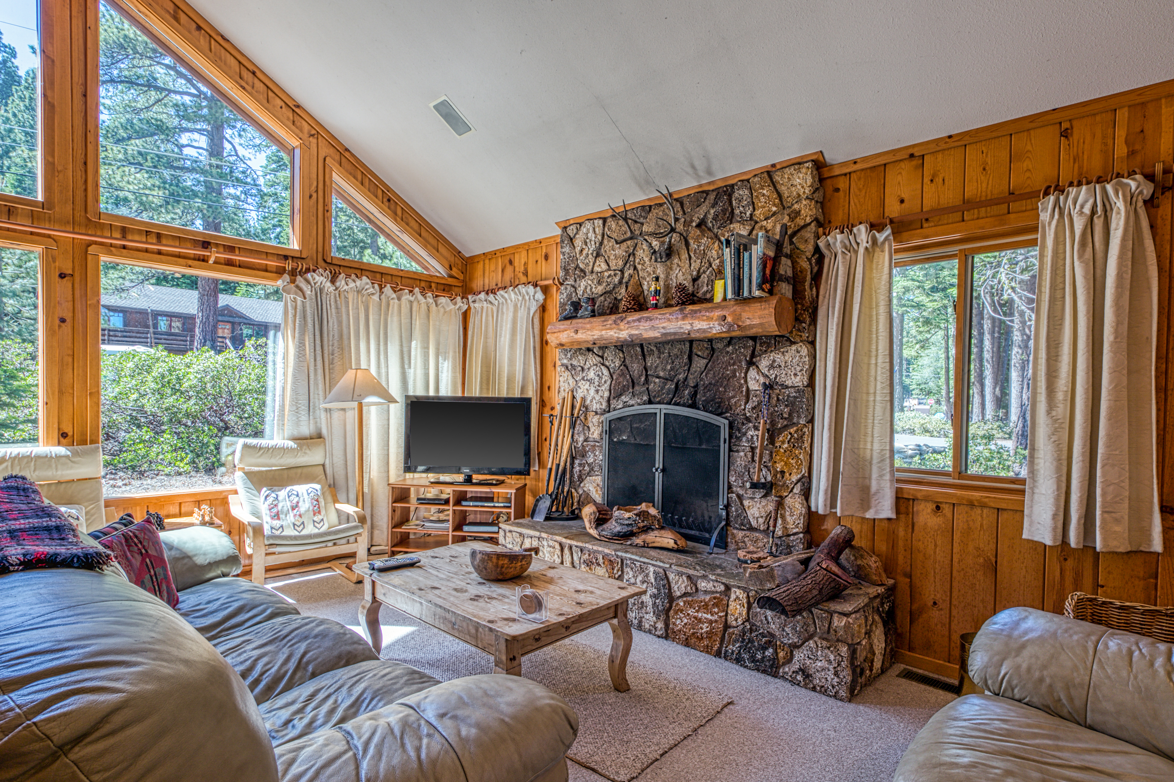 Lake Tahoe North Shore Home 978909