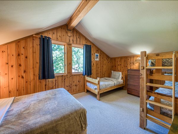 Lake Tahoe North Shore Home 978909
