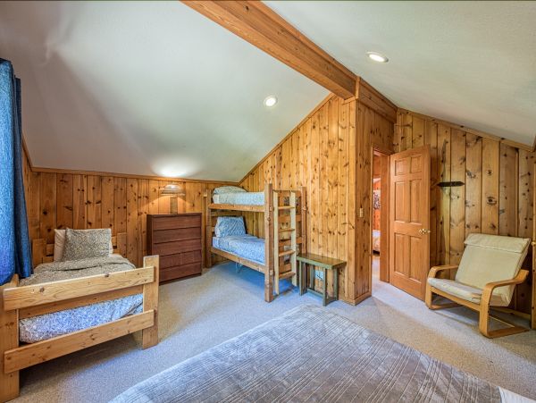 Lake Tahoe North Shore Home 978909