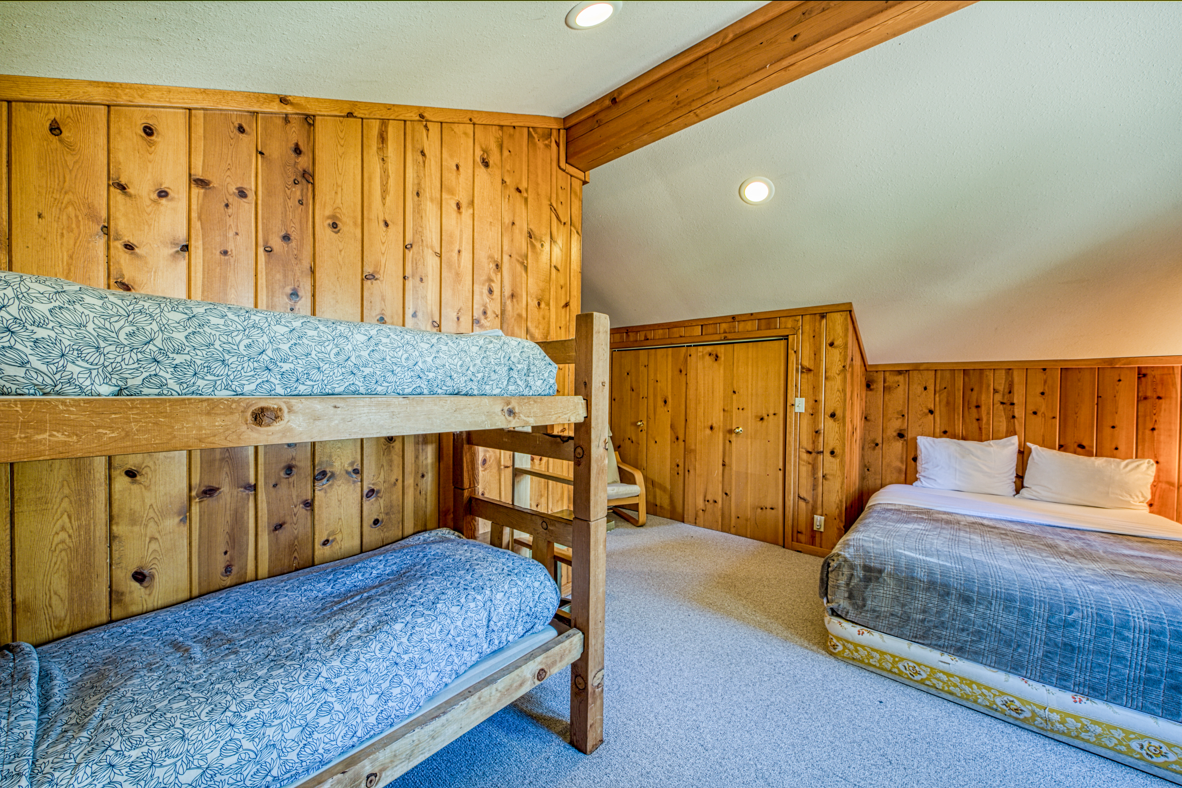 Lake Tahoe North Shore Home 978909