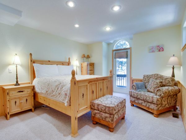 Lake Tahoe North Shore Home 978910