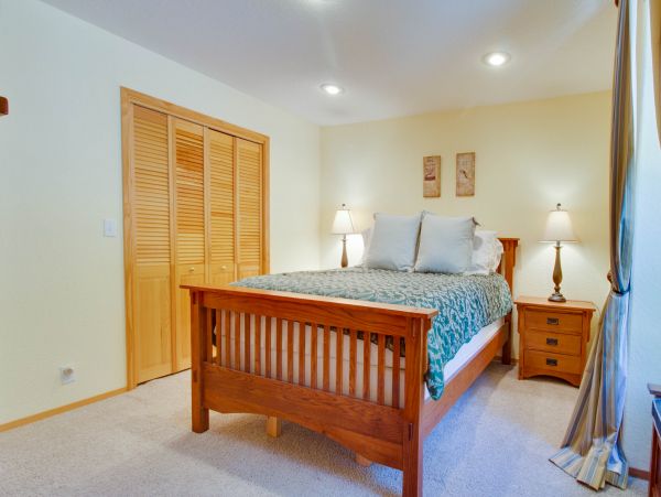 Lake Tahoe North Shore Home 978910
