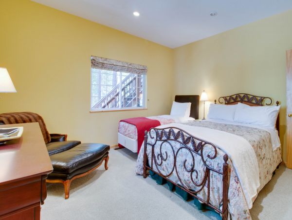 Lake Tahoe North Shore Home 978910