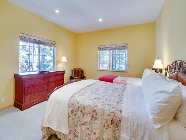Lake Tahoe North Shore Home 978910