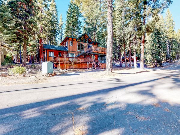 Lake Tahoe North Shore Home 978913