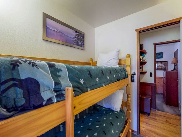Lake Tahoe North Shore Home 978913