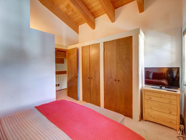 Lake Tahoe North Shore Home 978914
