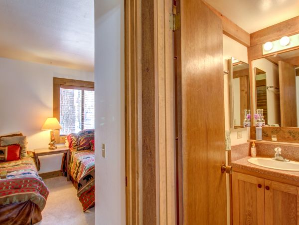 Lake Tahoe North Shore Home 978914