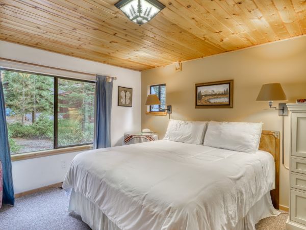 Lake Tahoe North Shore Home 978915