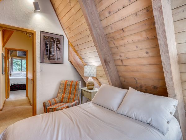 Lake Tahoe North Shore Home 978915
