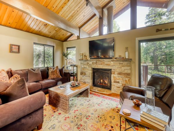 Lake Tahoe North Shore Home 978916