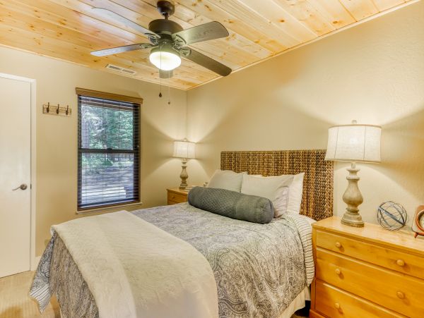 Lake Tahoe North Shore Home 978916