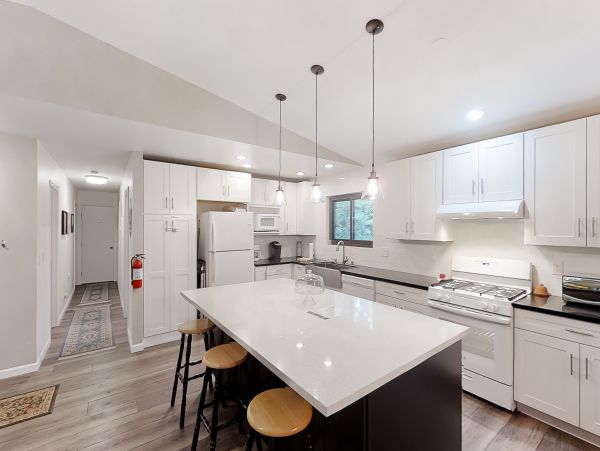 Lake Tahoe North Shore Home 978919