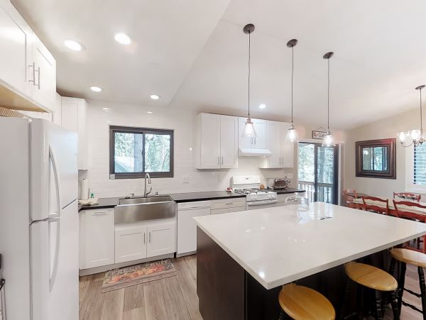 Lake Tahoe North Shore Home 978919