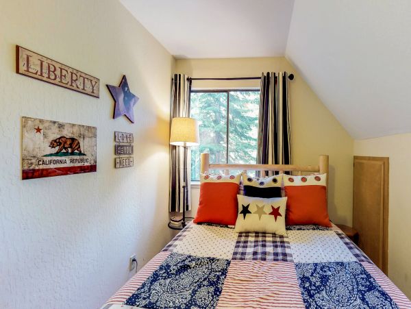 Lake Tahoe North Shore Home 978922