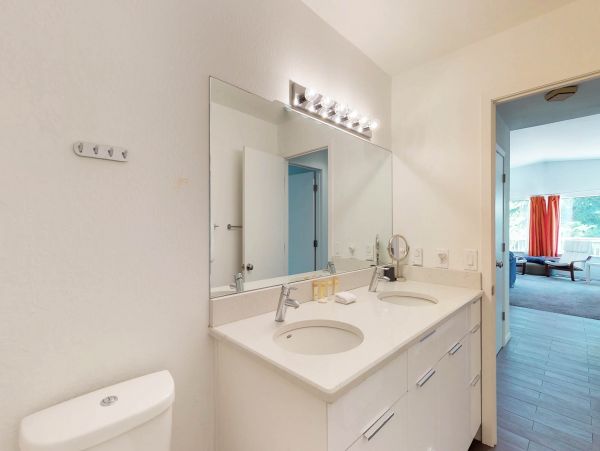 Lake Tahoe North Shore Home 978923