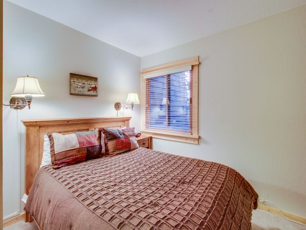 Lake Tahoe North Shore Home 978927
