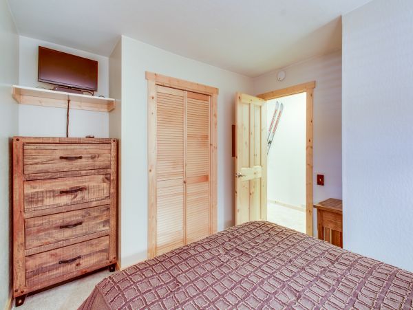 Lake Tahoe North Shore Home 978927