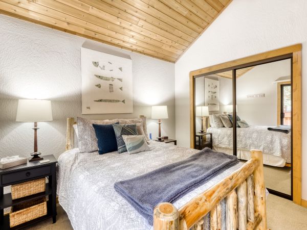 Lake Tahoe North Shore Home 978930